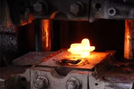 Detailed explanation of the hot forging process: basic knowledge, process, and technical advantages