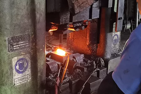 A manufacturer with twenty years of forging experience tells you how to choose a forging factory
